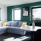 Midsummer - PE1 - Contractor Friendly - Choice of Studios or 1 Bed Apartments - Free Parking - Sofa Beds - Sky TV - Full Kitchen - Washer Dryer - WiFi