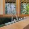 Creekside Suites 06 by Estes Park Condos