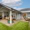 Modern Deluxe - Havelock North Holiday Home