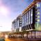 Wex829- Modern Woodstock Apartment with pool and gym access and secure parking - Kapsztad