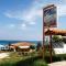 Amoudi Studios Apartments Hotel
