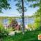 This Charming 2 bed condo is next to downtown Saugatuck and includes a pool! - ساوغاتوك