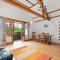 Old Oak Barn - A beautifully converted barn in idyllic setting, extremely child friendly