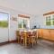Old Oak Barn - A beautifully converted barn in idyllic setting, extremely child friendly