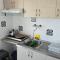 Lina's BeachFront Apartment by Optimum Link - 尼欧波洛伊