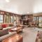 Lake Cliffe E201 by Great Western Lodging