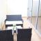 Aurora Your 2BR Duplex Transit Apartment in Masdar City - 阿布扎比