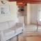 One bedroom apartement with shared pool enclosed garden and wifi at Crispiano