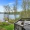 Lakefront, Dock, Hottub, Pooltable, Kayaks, 75"tv