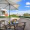 Aquarius Apartments - Beachside with Heated Pool