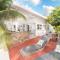 Seaside Serenity: 2BR Oasis on Enchanting Moorea