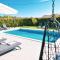 Luxury apartment Porto with sea view and swimming pool