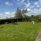2 Bed Chalet on working farm - 卡伦普顿