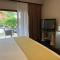 Hill Top Villa - Private Room In A Home