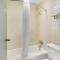 Quality Inn & Suites Santee I-95