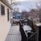 2B2B pet-friendly with views near dog park