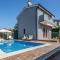 Dora Comfortable holiday residence