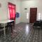 Homestay Idaman B B with 2 room aircond 2 Quen Bed and Not Sharing Room -Privacy