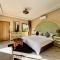 Rïad Mayo & Bungalows - A Private 5 Hectare Space - 马拉喀什