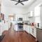 Private 2BR Condo in Uptown by Hosteeva