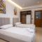 Hotel New Crystal