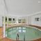 Bild The Cozy Villa with Indoor Pool