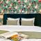 The Encino - luxury seaside suite