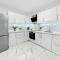The Encino - luxury seaside suite
