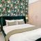 The Encino - luxury seaside suite