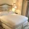 Delamar Greenwich Harbor