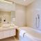 Lawhill Luxury Apartments - V & A Waterfront