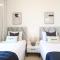 HiGuests - Sky-High Luxury 2BR Apt in Downtown Views Dubai - Dubái