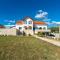 Ema's Olive Garden Apt 2 -private parking, 10 min drive from sandy beach - Poličnik