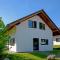 Holiday Home Seepark Kirchheim-8 by Interhome