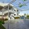 DERON Apartments