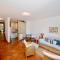 Paddle - Sea view apartment with 3 pools, tennis & squash court