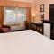 Clarion Pointe Medford