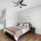 Updated 1BR Condo with Community Pool Near The Domain - Austin
