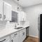 Updated 1BR Condo with Community Pool Near The Domain - Austin