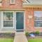 Central College Station Townhome with Community Pool - كوليج ستيشن