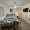 Sweet 4 bedroom House Driveway and Large Garden - Ilford