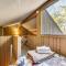 Half Mile to Ski Slopes Conway Condo with Hot Tub!