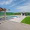 Amazing Home In Donji Prolozac