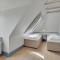 Gorgeous Apartment In Humble With Wifi