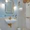 Gorgeous Apartment In Humble With Wifi