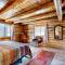 Kicking it Real Log Cabin - لا بين