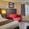 Maple Leaf Inn & Suites