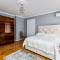 MaRKoS Elegant 2BR Apartment in Sololaki