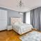 MaRKoS Elegant 2BR Apartment in Sololaki
