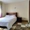 Spacious Apartment - Self Check-In & Free Parking